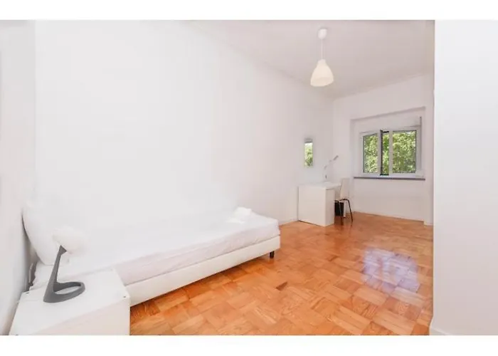 Houze Spacious 4 Bedroom Flat Near Zoo *